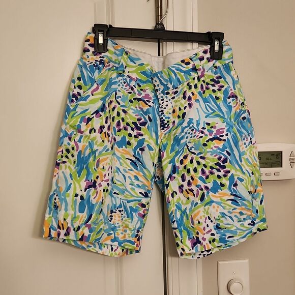 Lilly Pulitzer The Chipper Shorts in "Sea Soiree" Size 4 Bermuda Shorts - Picture 1 of 8
